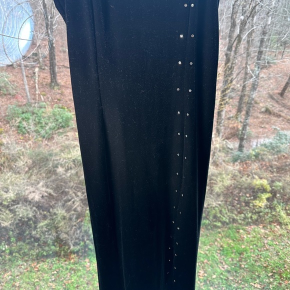 Elegant Black Velvet Dress with studded front and slit. Holiday / Formal
Size 10 - Picture 2 of 6